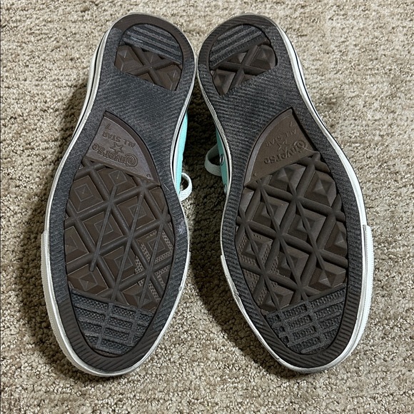 Chuck Taylor All Star Low Top Sneaker - Unisex - Picture 8 of 11